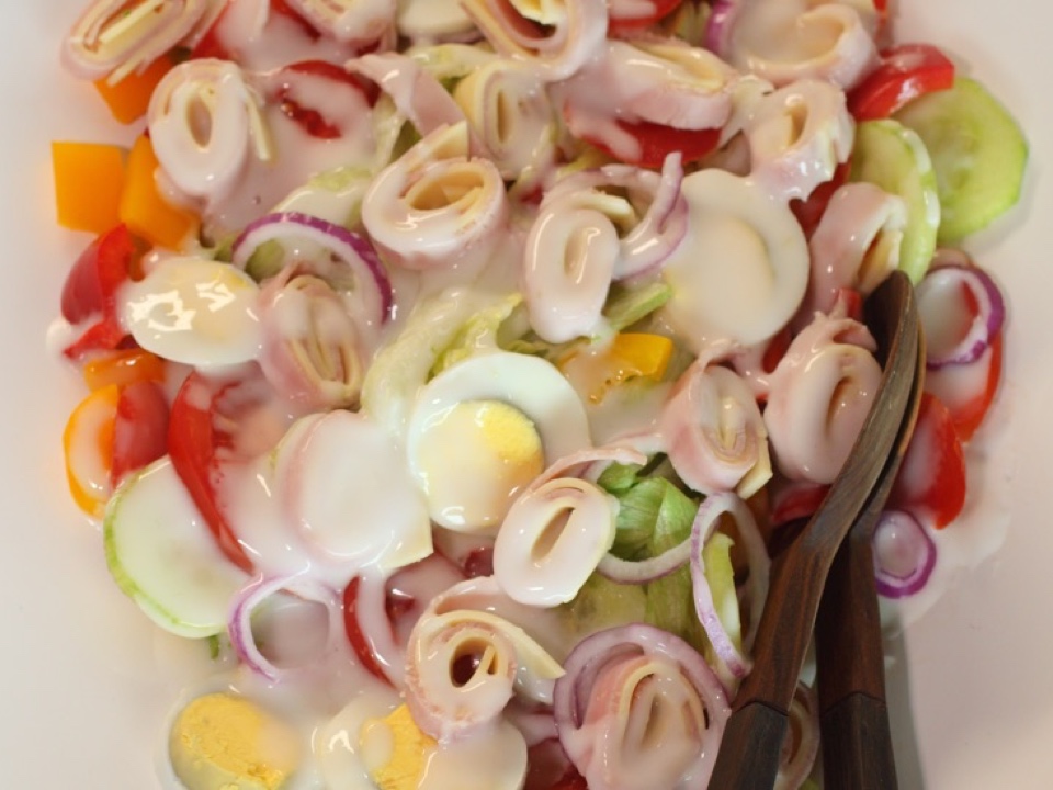 Bunte Salatplatte – Hier leben