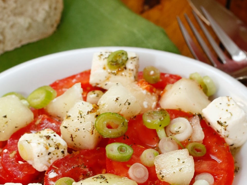 Tomaten-Feta-Salat mit Melone – Hier leben